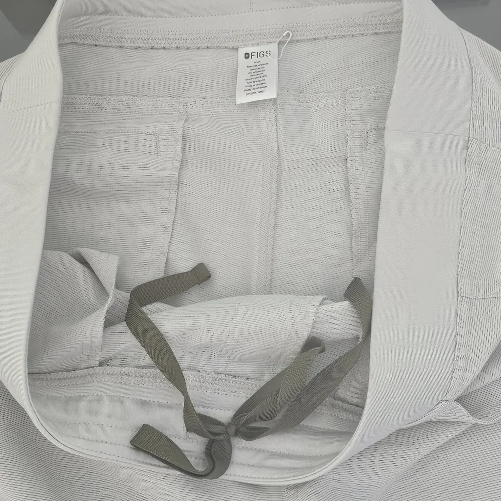 Figs Technical Collection Axim Cargo Uniform Scrub Pant Men Size XL Cream Stripe